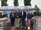 Paikalla Kokoomuksen teltalla Elomarkkinoilla oli yksi kansanedustaja ja kolme edustajaehdokasta, Kristiina Hämäläinen, Francis McCarron, Kalle Jokinen ja Milla Bruneau.